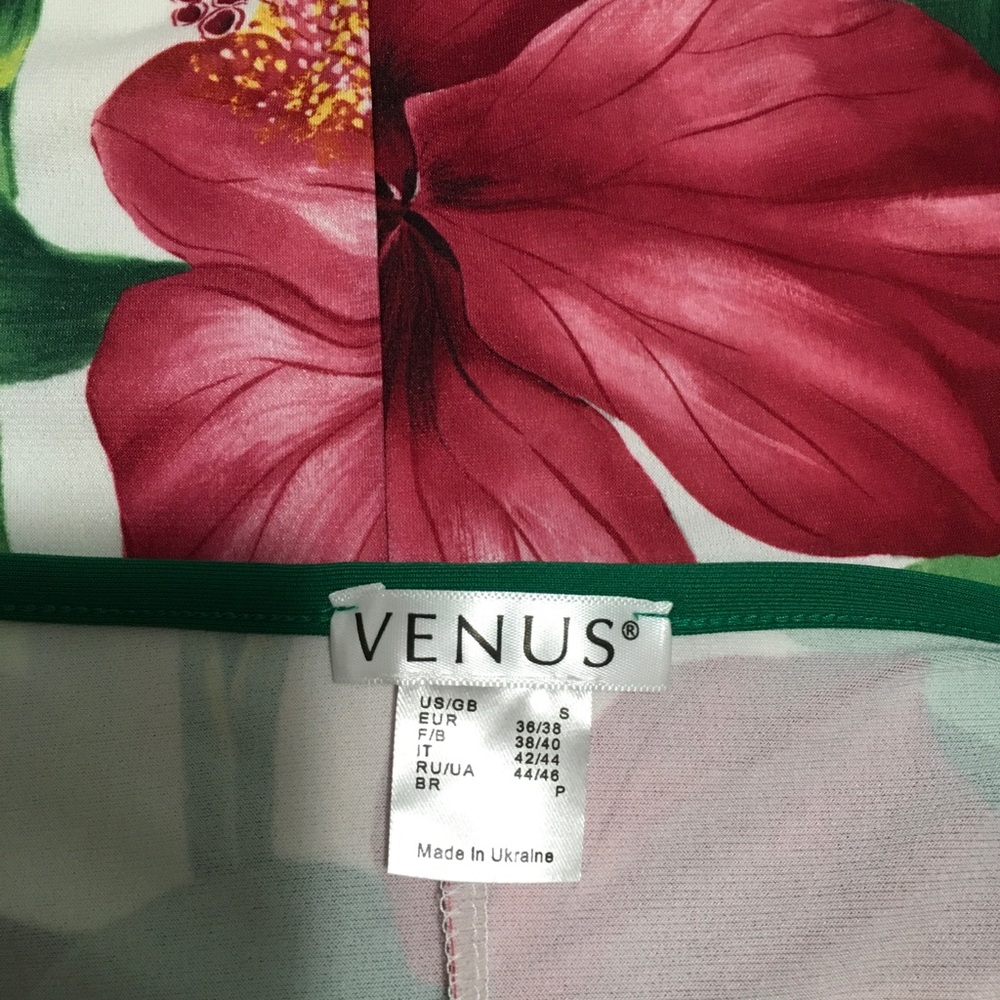 Venus Green Floral Halter Maxi Dress - Picture 5 of 5